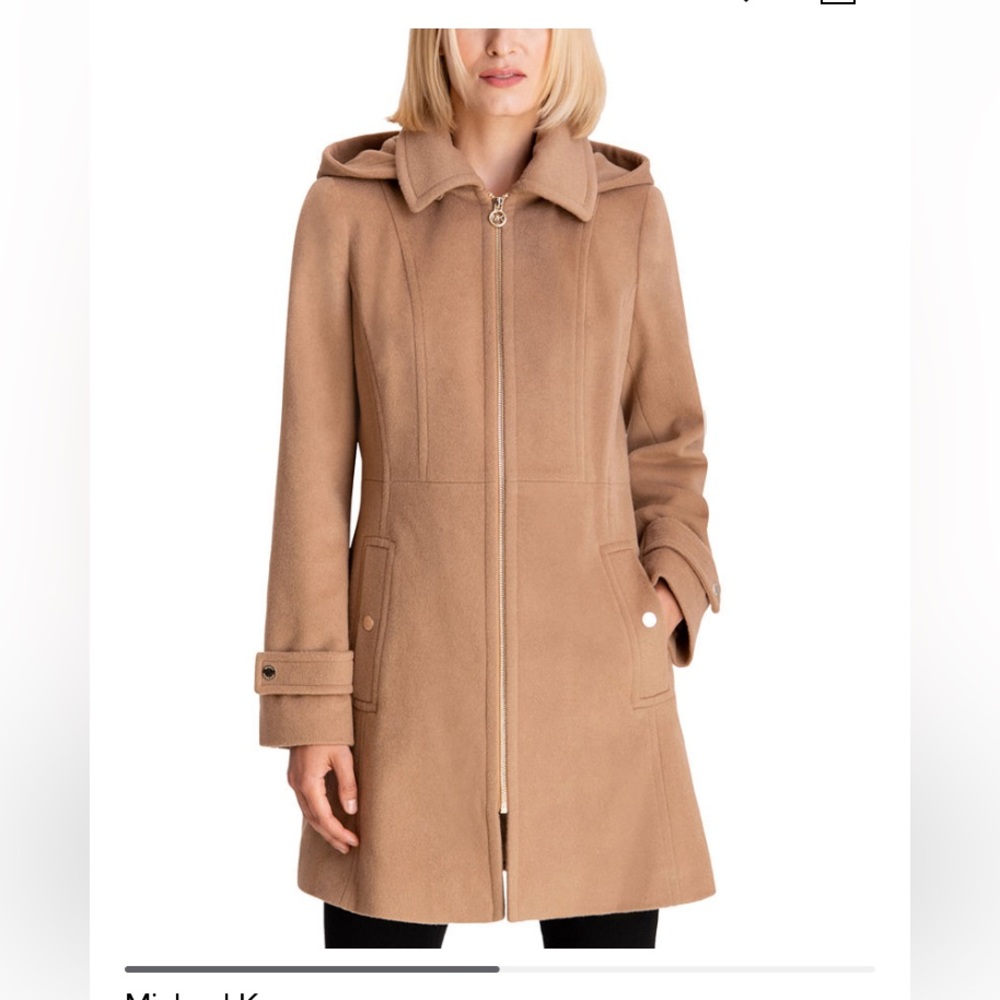 Michael Kors Womens Wool Coat. Size large. Flattering silhouette.